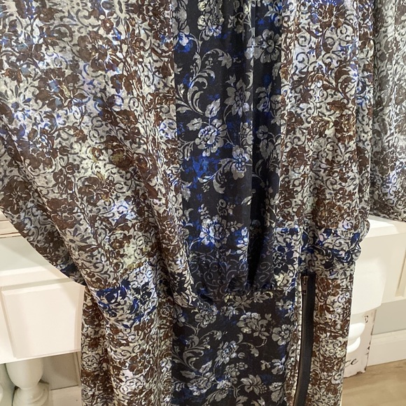 161. City Chic Dress Oversized floral open sleeve sheer top w/ zipper on skirt - Picture 8 of 11